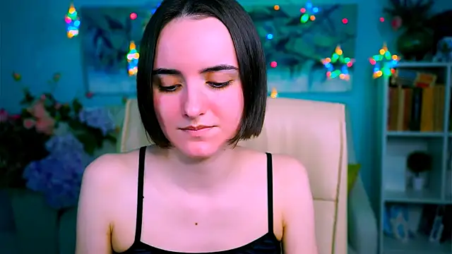 KateWillows online show from April 2026 04:58:02 AM