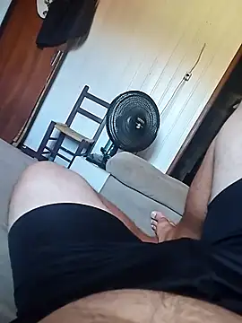 Tenenterodrigo online show from December 2025 04:50:02 PM