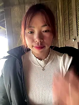 alissa-ww online show from December 2025 09:00:01 AM