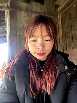 alissa-ww online show from December 2025 01:43:01 AM