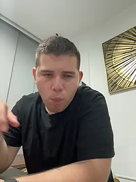 Snapshot of ian_david_Xxx chatting on November 2025 02:12:04 AM ian david Xxx online show from November 2025 02:12:04 AM