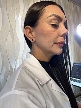 SofhiaTaylor online show from December 2025 11:29:01 PM