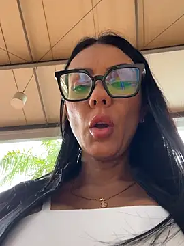 SofhiaTaylor online show from February 2026 09:15:01 PM