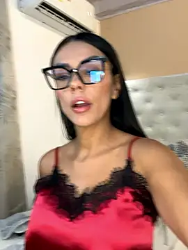 SofhiaTaylor online show from January 2026 01:23:01 AM