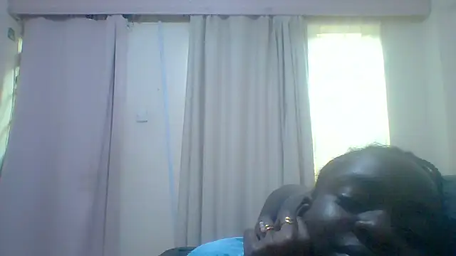 Snapshot of cutest_ebony chatting on November 2025 02:06:01 PM cutest ebony online show from November 2025 02:06:01 PM