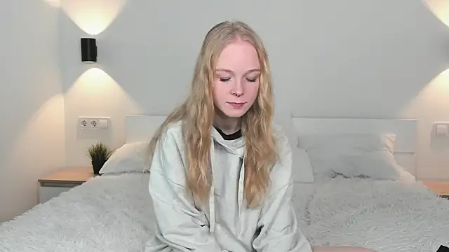 GhisllaineWestler online show from December 2025 04:25:01 AM