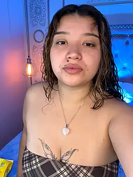 Snapshot of honny_blaice chatting on December 2025 12:04:01 PM honny blaice online show from December 2025 12:04:01 PM