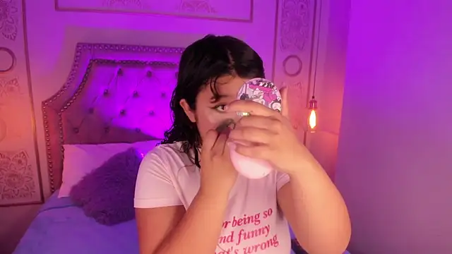 Snapshot of honny_blaice chatting on December 2025 12:15:02 PM honny blaice online show from December 2025 12:15:02 PM