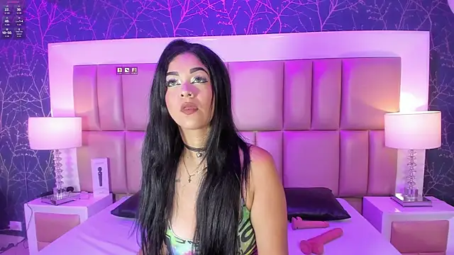 MarianaMontezz online show from April 2026 08:02:01 PM