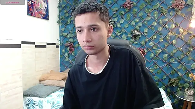 LucassSmith11 online show from April 2026 08:00:01 PM