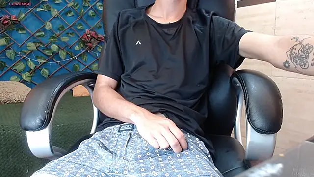 LucassSmith11 online show from January 2026 11:58:01 AM