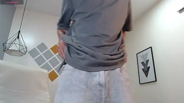 LucassSmith11 online show from March 2026 07:18:01 PM