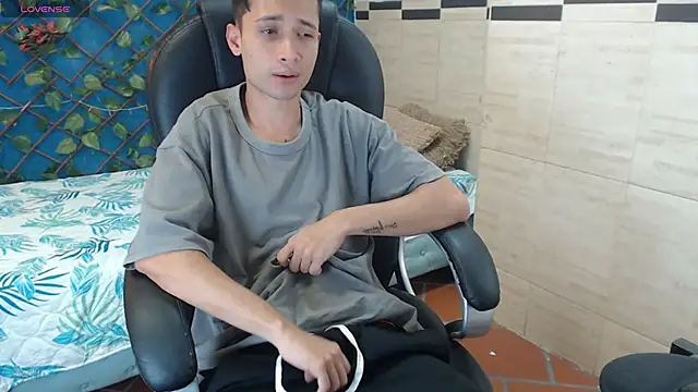 LucassSmith11 online show from April 2026 06:47:01 PM