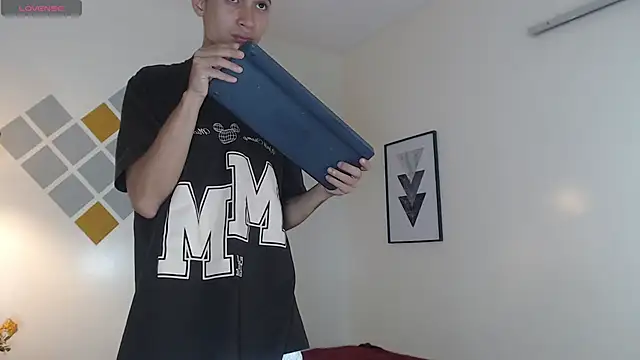 LucassSmith11 online show from February 2026 07:12:01 PM