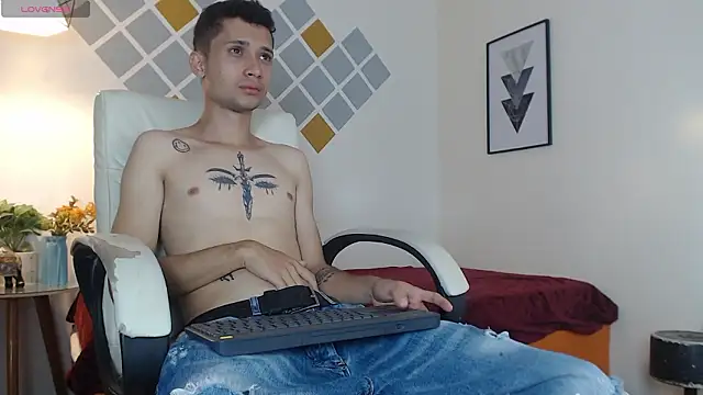 LucassSmith11 online show from February 2026 06:48:01 PM