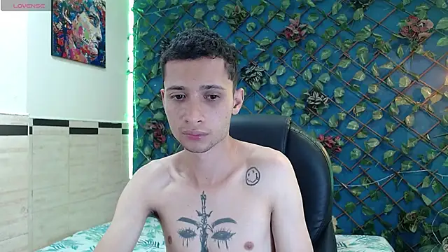 LucassSmith11 online show from April 2026 08:04:02 AM