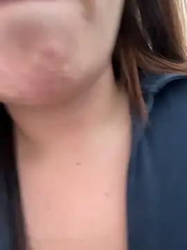 RosaliaVicky online show from December 2025 04:28:02 PM