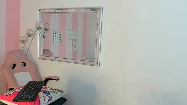 Amaia Monroe online show from February 2026 04:03:02 AM