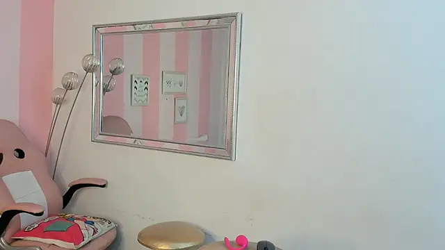 Amaia Monroe online show from February 2026 04:01:01 AM