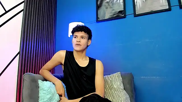 Sky Rivers online show from November 2025 04:01:01 AM