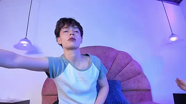 Brenda Tina online show from January 2026 07:50:01 PM