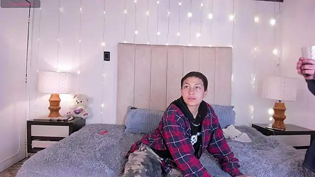 Brenda Tina online show from January 2026 08:45:02 PM