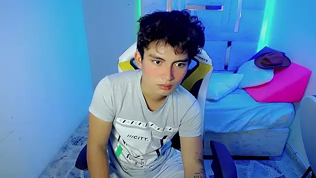 Green XoX online show from January 2026 02:13:02 PM