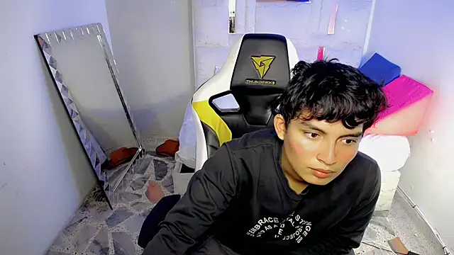 Green XoX online show from January 2026 01:51:01 PM