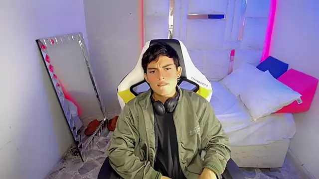 Green XoX online show from January 2026 02:01:01 PM