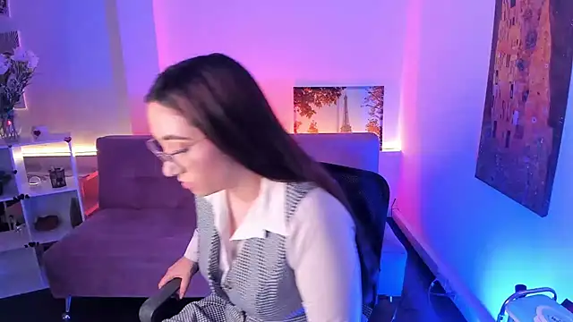SwettieSammy online show from April 2026 12:20:01 PM