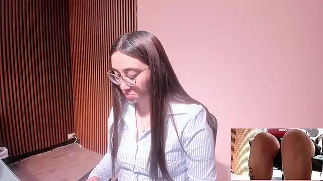 SwettieSammy online show from April 2026 12:31:02 PM