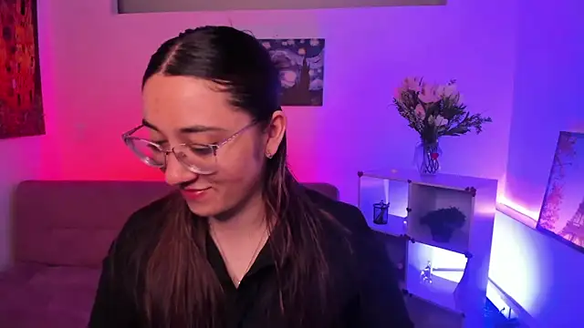 SwettieSammy online show from June 2026 12:43:02 PM