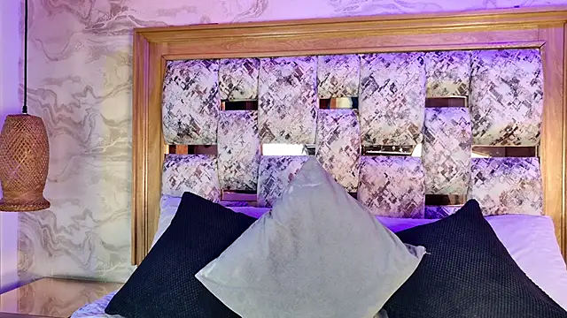 emily dempsey online show from February 2026 07:13:01 PM