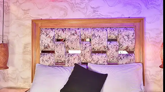 emily dempsey online show from March 2026 08:09:01 PM