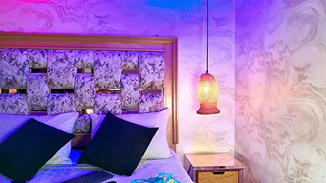 emily dempsey online show from March 2026 07:30:02 PM