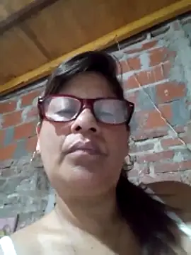 SsarayySan online show from December 2025 09:50:02 PM