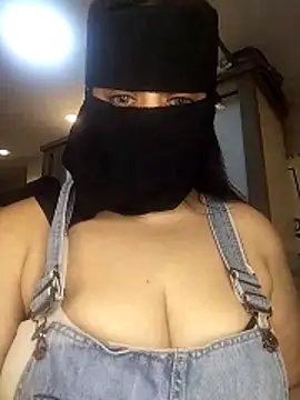 lolotheone online show from April 2026 08:12:02 PM