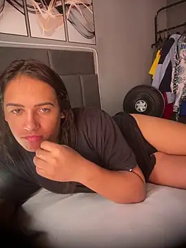 larysinha online show from April 2026 05:29:01 PM