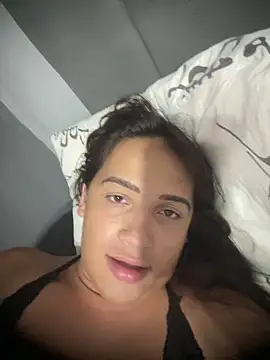 larysinha online show from April 2026 02:07:01 AM