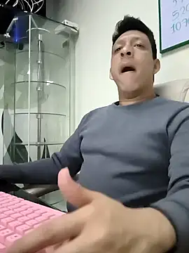 Snapshot of KairoStormX chatting on December 2025 09:31:02 PM KairoStormX online show from December 2025 09:31:02 PM