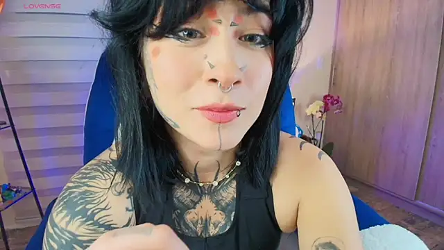 Snapshot of AryRousse chatting on February 2026 12:33:01 AM AryRousse online show from February 2026 12:33:01 AM