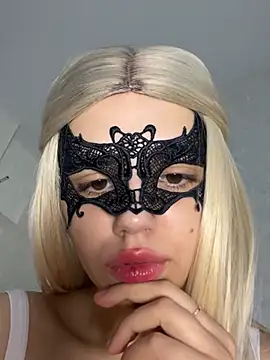 s4rah online show from February 2026 09:41:01 AM