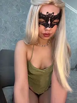 s4rah online show from May 2026 09:28:02 AM