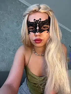 s4rah online show from May 2026 11:46:02 AM