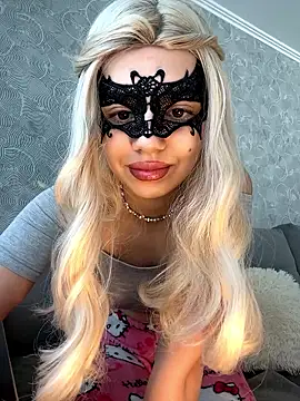 s4rah online show from March 2026 08:46:02 AM