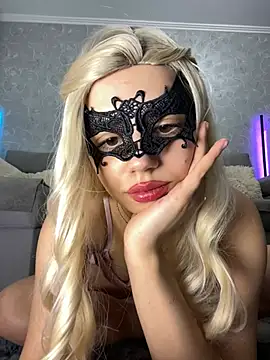 s4rah online show from March 2026 12:11:02 AM