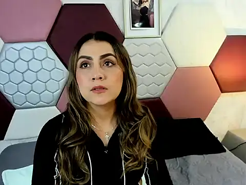 AriaRous online show from May 2026 03:48:01 PM