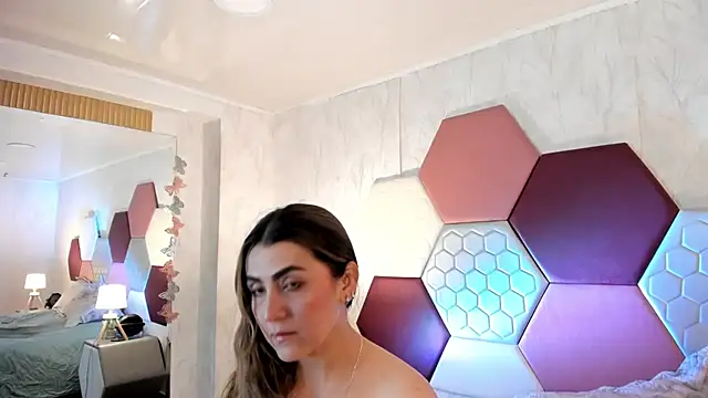 AriaRous online show from January 2026 07:12:01 PM