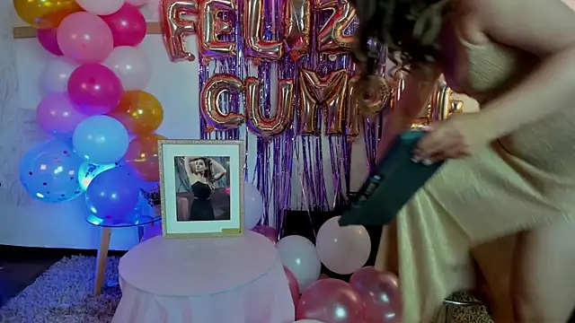 AriaRous online show from March 2026 03:13:01 PM