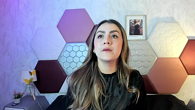 AriaRous online show from April 2026 03:19:01 PM